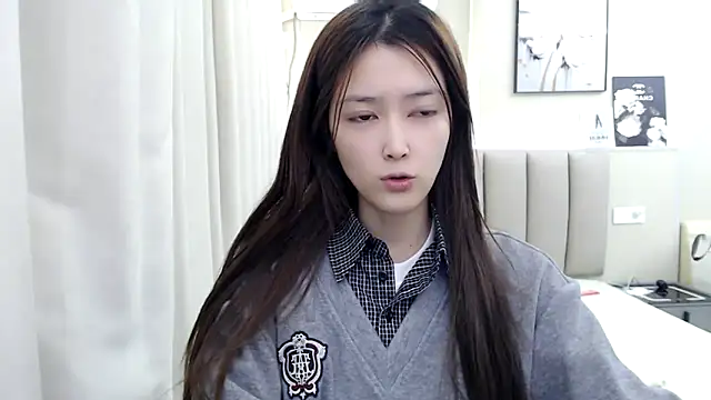 Mimi-cnbaby online show from 10-24-25, 01:29