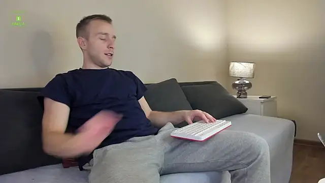 Snapshot of Buddy_Forman chatting on 01-14-26, 06:30 Buddy Forman online show from 01-14-26, 06:30