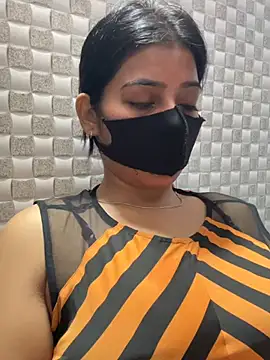 Hot Jaanvi  online show from 07-13-26, 04:15