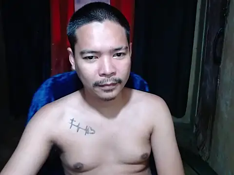 Snapshot of MANIACasianX chatting on 04-10-26, 06:01 MANIACasianX online show from 04-10-26, 06:01