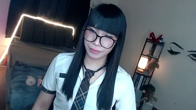 Snapshot of Veniceseduction chatting on 03-18-26, 01:03 Veniceseduction online show from 03-18-26, 01:03