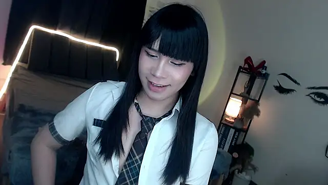 Snapshot of Veniceseduction chatting on 03-21-26, 01:48 Veniceseduction online show from 03-21-26, 01:48