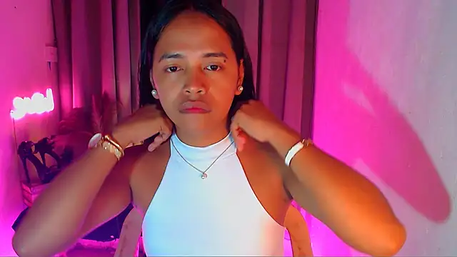 Lorainnelustts online show from 01-18-26, 04:16