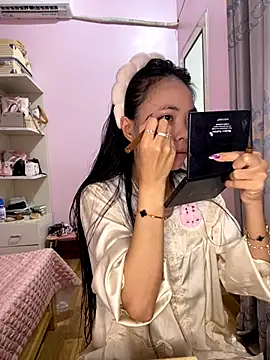 Snapshot of Dau-Tayy chatting on 09-30-25, 09:03 Dau-Tayy online show from 09-30-25, 09:03