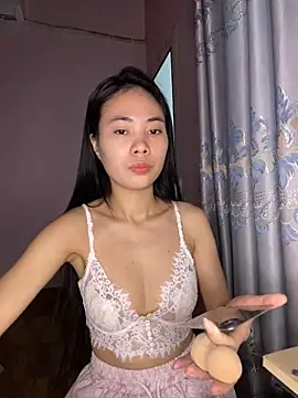 Snapshot of Dau-Tayy chatting on 12-23-25, 09:07 Dau-Tayy online show from 12-23-25, 09:07