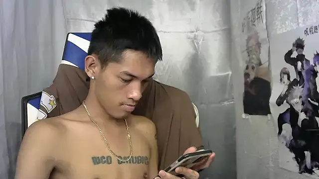 Snapshot of riks_tyler chatting on 09-25-25, 01:48 riks tyler online show from 09-25-25, 01:48