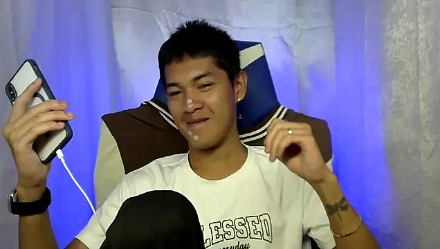 Snapshot of riks_tyler chatting on 10-13-25, 03:06 riks tyler online show from 10-13-25, 03:06