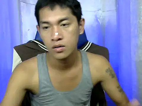 Snapshot of riks_tyler chatting on 10-13-25, 03:12 riks tyler online show from 10-13-25, 03:12