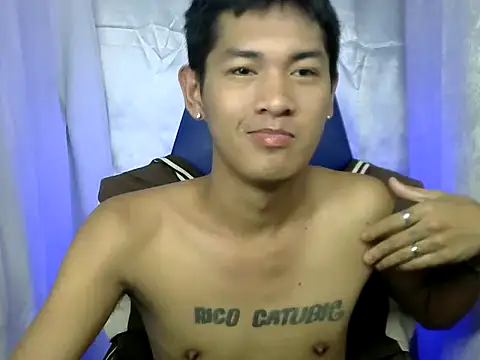 Snapshot of riks_tyler chatting on 10-16-25, 05:41 riks tyler online show from 10-16-25, 05:41