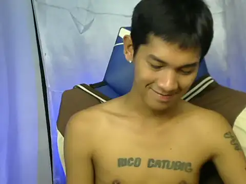 Snapshot of riks_tyler chatting on 10-19-25, 07:36 riks tyler online show from 10-19-25, 07:36