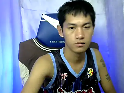 Snapshot of riks_tyler chatting on 10-22-25, 02:39 riks tyler online show from 10-22-25, 02:39