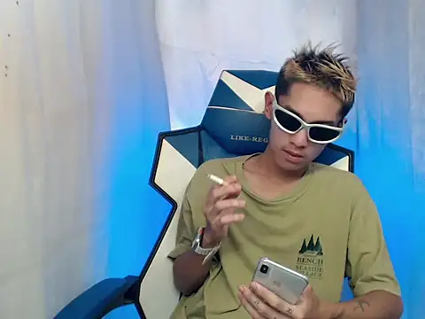 riks tyler online show from 12-20-25, 01:56