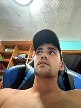 Snapshot of aavrdvh33 chatting on 10-30-25, 07:36 aavrdvh33 online show from 10-30-25, 07:36