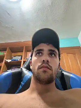 Snapshot of aavrdvh33 chatting on 11-05-25, 10:10 aavrdvh33 online show from 11-05-25, 10:10