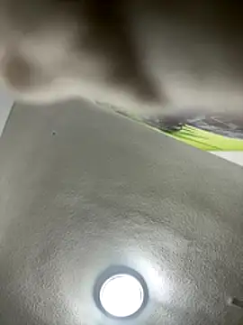 Snapshot of aavrdvh33 chatting on 11-06-25, 09:05 aavrdvh33 online show from 11-06-25, 09:05