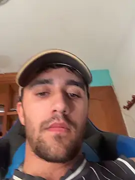 Snapshot of aavrdvh33 chatting on 11-23-25, 03:23 aavrdvh33 online show from 11-23-25, 03:23