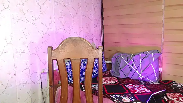 TssluttyNikka online show from 09-10-25, 02:17