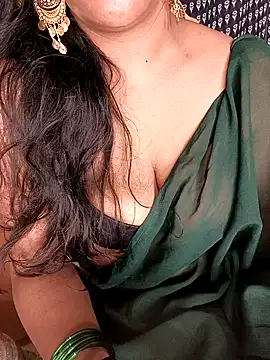 Snapshot of Telugu_Nikita22 chatting on 09-12-25, 12:00 Telugu Nikita22 online show from 09-12-25, 12:00