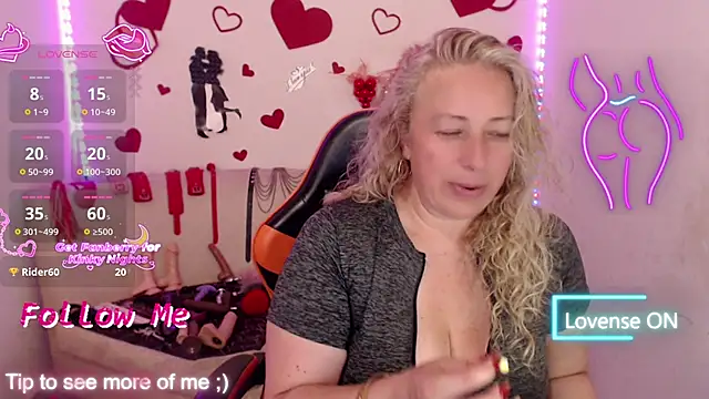 sofiacurvy 45 online show from 12-13-25, 08:04