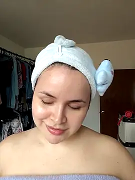 SeleneLuminari8 online show from 05-11-26, 04:04