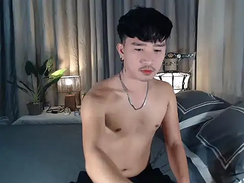 Snapshot of cute_richard24 chatting on 11-15-25, 06:04 cute richard24 online show from 11-15-25, 06:04