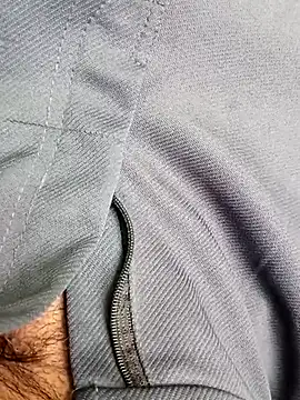 Snapshot of princemaheshboblover chatting on 10-28-25, 08:18 princemaheshboblover online show from 10-28-25, 08:18