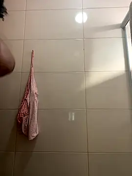 morenaluaa online show from 10-18-25, 10:27