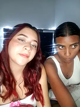 Snapshot of Chloe_Sky_love chatting on 02-21-26, 04:02 Chloe Sky love online show from 02-21-26, 04:02