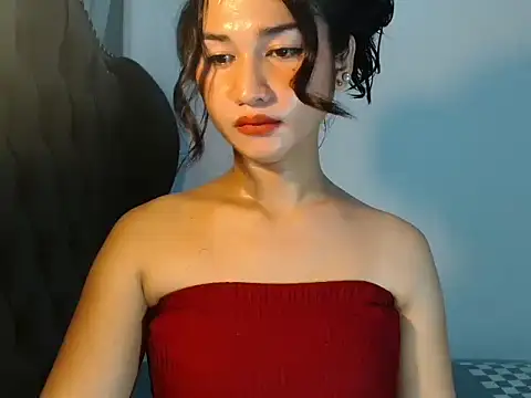 Snapshot of lava_lux chatting on 06-23-26, 04:21 lava lux online show from 06-23-26, 04:21