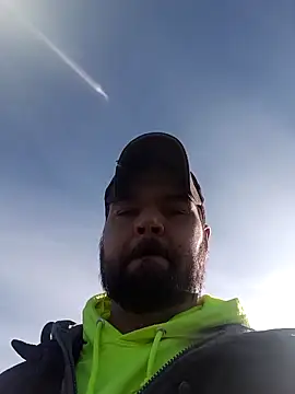 Snapshot of DouginWv chatting on 12-21-25, 06:48 DouginWv online show from 12-21-25, 06:48