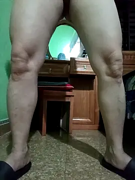 SexyQueen99 online show from 05-08-26, 09:42