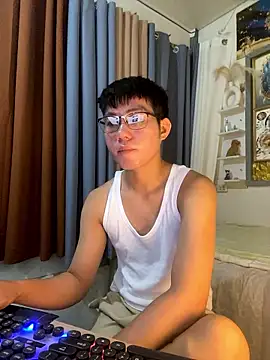 xshyboyx online show from 01-08-26, 02:58