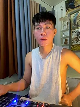 xshyboyx online show from 01-15-26, 02:49