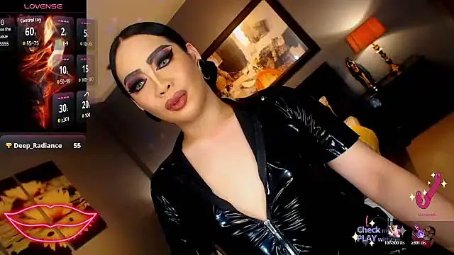 Snapshot of FridaHumphrey chatting on 03-09-26, 06:56 FridaHumphrey online show from 03-09-26, 06:56