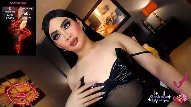 Snapshot of FridaHumphrey chatting on 03-22-26, 06:55 FridaHumphrey online show from 03-22-26, 06:55