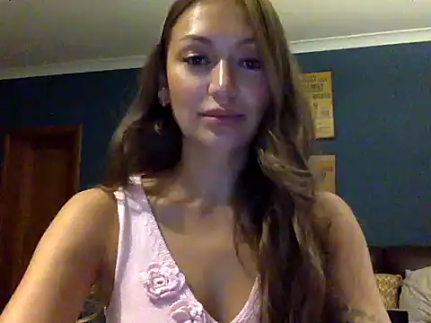 Snapshot of Sainaa1 chatting on 09-20-25, 06:31 Sainaa1 online show from 09-20-25, 06:31