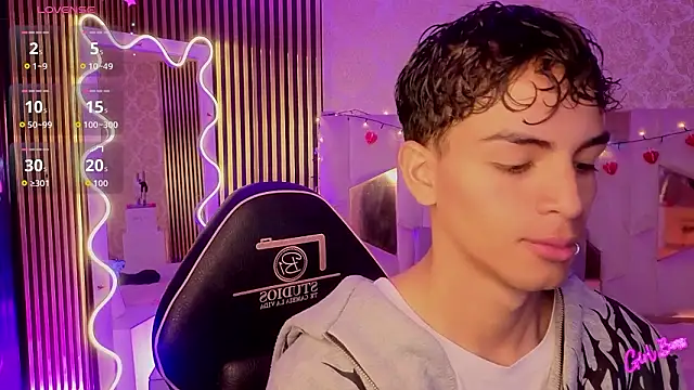 LIHIAN TAY online show from 02-10-26, 04:05