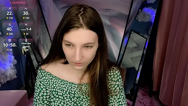 Mia Myles online show from 12-14-25, 11:04