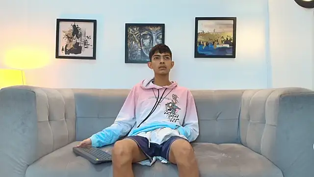 PRETTY SEX1 online show from 02-09-26, 01:15