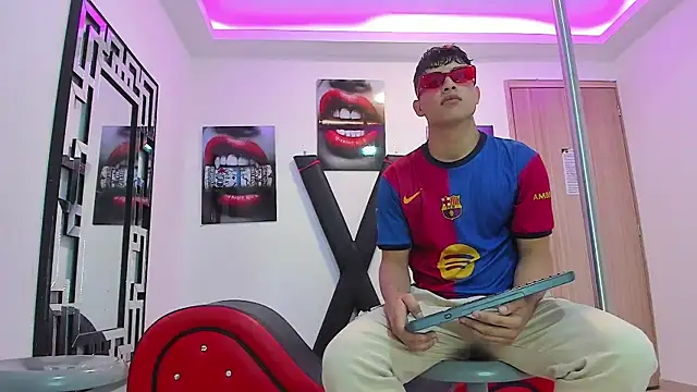 RED EMPIRE online show from 09-09-25, 01:21