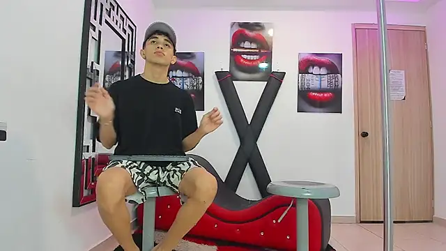 RED EMPIRE online show from 09-19-25, 01:34