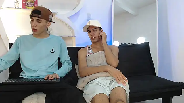 RED EMPIRE online show from 10-23-25, 01:27