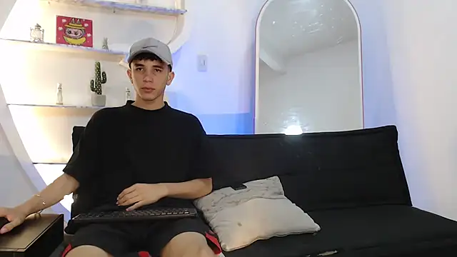 RED EMPIRE online show from 11-01-25, 01:40