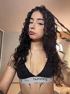 Snapshot of RosseMelody chatting on 02-26-26, 12:20 RosseMelody online show from 02-26-26, 12:20