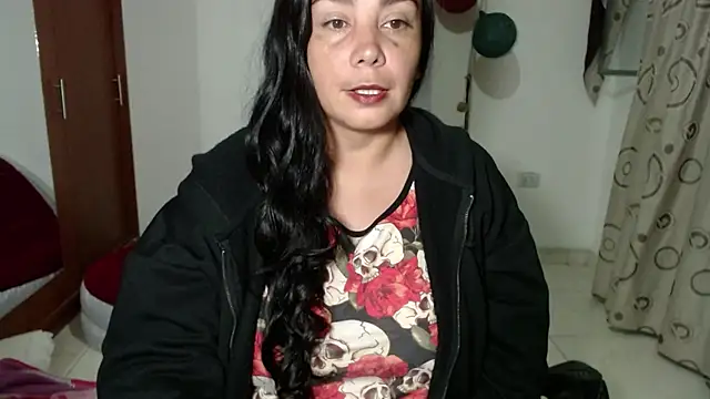 Vivian milf paint online show from 09-13-25, 03:17