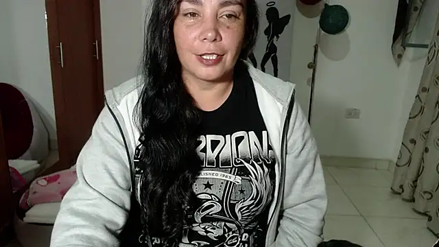 Vivian milf paint online show from 09-23-25, 03:20