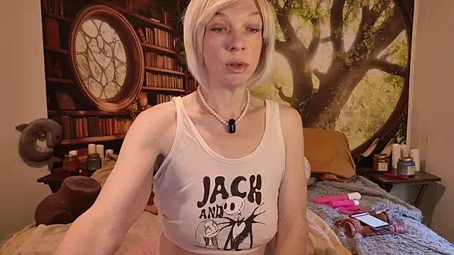 Snapshot of HaileeAtHome chatting on 08-09-26, 02:55 HaileeAtHome online show from 08-09-26, 02:55