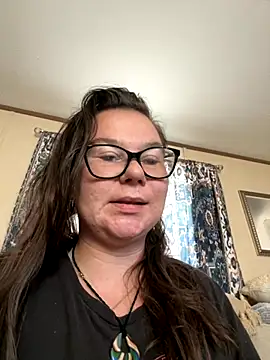 Snapshot of amiralily9 chatting on 10-12-25, 02:49 amiralily9 online show from 10-12-25, 02:49