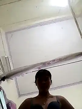 Ocnguyety online show from 10-29-25, 02:14