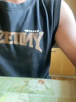 Llovlyboyyyy12 online show from 06-23-26, 01:47